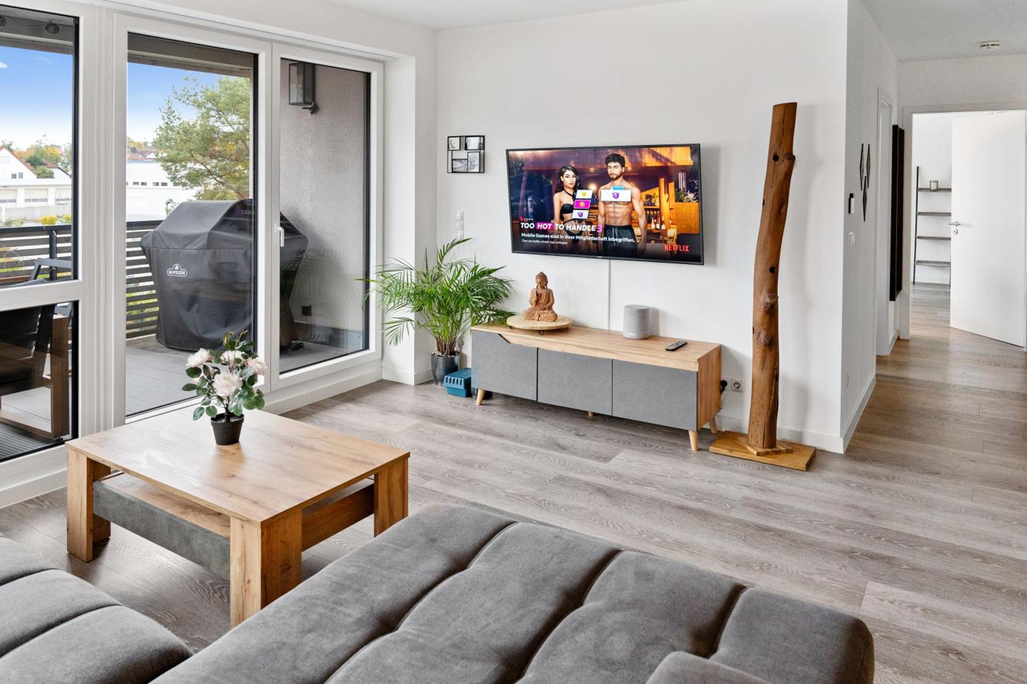 Modern Style Business Suite - Office - Kitchen - Balcony Херцогенаурах Экстерьер фото